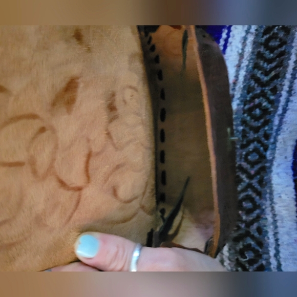 Mexican Rose Engraved Leather Purse - Picture 2 of 5